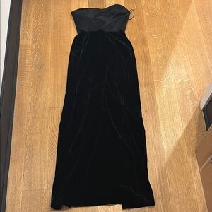 Elegant Black Strapless Dress